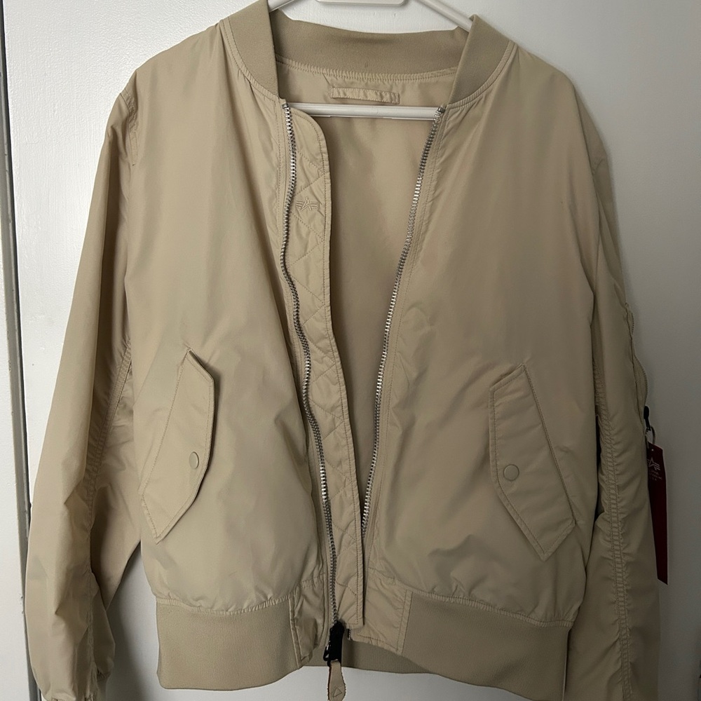 L Alpha Industries beige/cream bomber jacket *LIKE NEW*